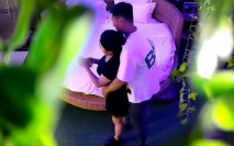 【國慶酒店偷拍】，情趣酒店圓床房，少婦和小夥子開房，看來是老情人了，大奶，飢渴，注定是一場激情的碰撞!