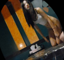 洗浴會所偷拍 隔壁房間模特身材美女技師給熟客提供特殊性愛服務