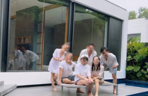 2024年8月新作， 換妻界的頂流，【愛玩夫妻】，遠赴普吉島，3天2夜換妻之旅，水下性愛，出國交換各種意外頻發！