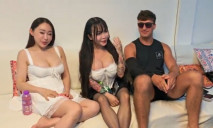 蘇櫻花  美波  Una 三個淘氣的亞洲寶貝輪流呻吟騎乘大雞巴