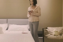 新人探花哥布林 3000元約炮一個白虎女大學生妹妹 非常耐操且說話溫柔懟了她快一小