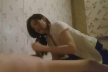 探訪按摩店 大肥臀女技師半套服務，舔背毒龍轉服務周到，半脫下黑絲襪69姿勢扣穴！