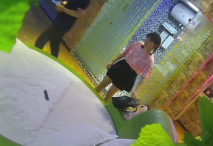 《真實樂橙泄密》大學城賓館學生情侶開房啪啪，可愛雙馬尾極品大奶妹逼緊敏感剛進去就尖叫，聽對話好像是處第一次性愛