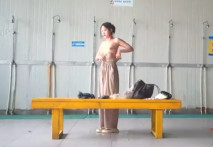 游泳館內部員工偷拍幾位粉嫩的小姐姐洗澡換衣服