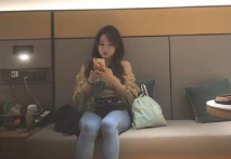 極品輕熟御姐風情十足很會撩男人 緊綳牛仔褲大長腿飽滿肉體熟透了 欲望沸騰盡情愛撫品嘗啪啪抽送進出猛操