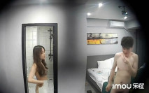 樂橙酒店攝像頭高清偷拍 顏值年輕情侶開房連續幹了幾炮 妹子中途給男友按摩提升戰鬥力
