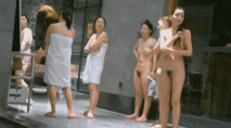 過年期間澡堂子內部員工偷拍 多位身材不錯的美少婦洗澡泡湯