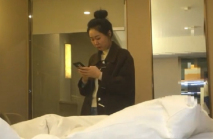 淫蕩對話，人生贏家推特約炮大神Looks啪啪調教6位極品露臉外圍，肏紋身女最有成就感要幹哭了，太猛把套子留逼里了