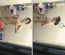 爬窗偷窺漂亮美眉洗香香 身材不錯 大奶子小翹臀