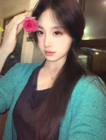 南寧師範大三學姐【許嘉陽】與炮友性愛視頻流出，香嫩軟舌靈活口交被正面無套狂懟，眼淚都操出來了！