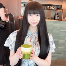 【黑長髮】「蛋蛋好軟好可愛啊…」22歲的玲花為了孝順而努力學習，個性認真，但性欲旺盛♡在她緊實的身體裡種下了很多精子。