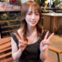 【別告訴任何人】白天是老師，晚上是等待預約的小姐。極品烏克蘭混血美女白皙美肌的顏射+中出紀錄。抽籤告訴你店名。