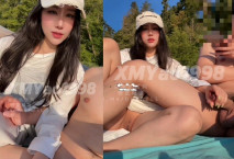 推特性愛大師95後綠帽情侶美腿女王「汐夢瑤」《海濉榨精提取》公共海灘全裸露出打飛機！還慫恿路過的姐姐一起摸，太大膽了