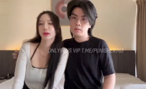 大奶高顏美女吃雞啪啪 身材高挑豐滿 一對車燈亮眼 被眼鏡帥哥後入扶腰輸出 嬌喘連連