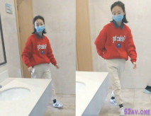 精選美女廁所偷拍系列 最新文靜端莊美少女窄小的洞穴把陰毛澆成了一長縷 處女逼就是嫩