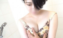 首次拍攝-限定版【完全露臉・中出】被毒父母背負了借款的護士，終於决定賣掉身體。 她勇敢拼命地為我服務了。