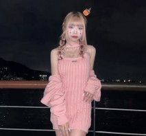 自慰到高潮顫抖