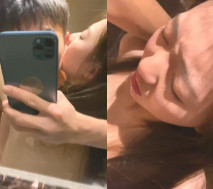 和熱戀小女友在浴室打炮