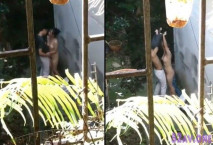 現在的小情侶好瘋狂就在我家窗戶外脫得光溜溜 貌似妹子有點不情願 要霸王硬上弓嗎