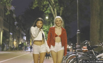 希臘天使Christy White+俄羅斯女神Stefany Kyler 街上被鄰居兩大黑哥盯上 小穴被大黑屌狂拉伸