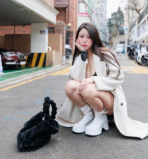 台灣極品顏值巨乳網紅【艾瑪】付費長視頻福利合集性感美鮑圓潤大奶被幹的淫水直流