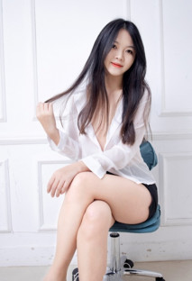 2025年最新流出，【國模大尺度4K私拍】，黃S攝影模特，【蜜兒】，身高170cm，極品小穴粉嫩，顏值高挺清純