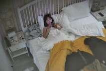 上帝視角 短髮少婦的上位功夫是真不錯 全方位晃動 男子極致享受 一邊跟著往上頂 一邊還去扣屁股