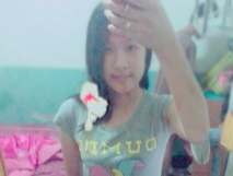 FB妹子全裸自拍