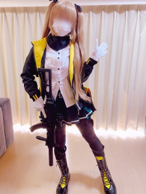 【美巨乳】銃好きなオタクおじさんが衣装提供！ド〇フロU〇P9のタイツびりびりに破いてずらしハメで夢叶える