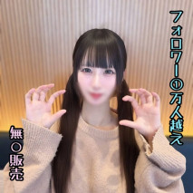 【初】擁有超過1萬粉絲的新晉偶像美醬，可愛到爆的粉紅女孩，我們會讓她懷孕。