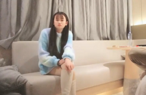 精緻小美女粉嫩嫩肉體很美味，極品一流，摳逼揉奶忙個不停，壓上去用力啪啪抽插翹臀碰撞真爽