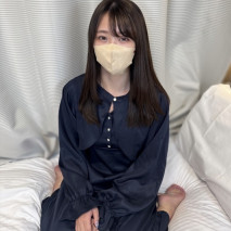 最後的長篇動畫！【無】【中出】雖然嘗試了第一次口交，但最終還是忍不住，所以很自然地就直接插進去，然後中出了。她的尖叫聲大到走廊都能聽到。