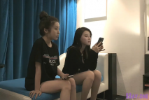 2020-9-4 小寶尋花今晚約了兩個美乳花臂嫩妹雙飛啪啪輪流換著操