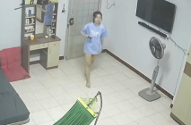 家庭攝像頭破解真實偸拍，性生活和諧的小夫妻不管白天晚上來感覺就搞，苗條嬌妻很耐肏床上幹完地上扎馬步幹