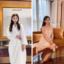 南京模特兒 ·  Ts雲雲醬·： 你更喜歡用上面的嘴，還是用下面的嘴呢，小美女服務到位！