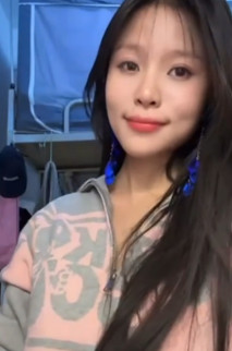 外語系【曾寶雁】寒假不回家在宿舍被網友調教