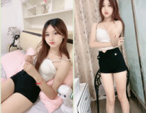 清純尤物美少女，外表甜美乖巧，貧乳極品粉穴，站著掰開特寫，擺弄各種姿勢，讓人欲罷不能