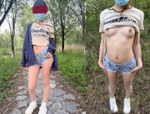 【極品亂倫通姦】超短褲誘人蜜臀妹妹《妹妹同居生活》戶外野戰頂臀後入 白嫩肌膚真帶勁 緊致白虎榨射中出