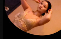 洗浴會所偷拍 明星顏值美女技師給客人全身推油大保健服務