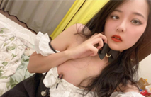 反差婊美女同事劉璐和閨蜜男友性愛視頻