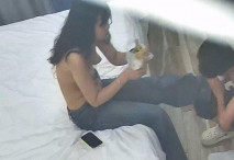 八月新流出酒店偷拍 大學生情侶開房 學妹從反抗被動操3天變成床上母狗