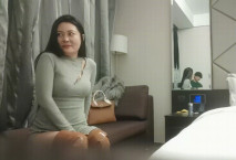 探花巨乳肥臀吊帶襪，偷偷拔套被抓包