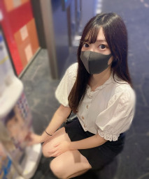 【容貌端麗】【有露臉的場景】單方面地弄有反抗性的眼神苗條美女身體，做出了不負責任的中出