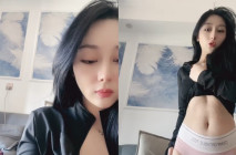 性感尤物網紅女神，解開衣服八字奶，小尺度露穴，極品一線天美穴，張開雙腿揉搓，讓人欲罷不能