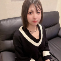 【被發現後，立刻炒魷魚】女孩酒吧第1年的E罩杯天真無邪的新人（20歲）帶回去被連續中出了【被發現後，立刻炒魷魚】女孩酒吧第1年的E罩杯天真無邪的新人（20歲）帶回去被連續中出了