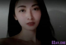 【年終性愛VIP體驗任務】極品女神好心幫忙粉絲破處 無套抽插粉穴隨便操 粉絲沒忍住不小心居然內射我