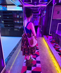 【12月新檔】死肥宅網約蘿莉少女「小胖約妹」 雙馬尾眼鏡蘿莉被強行無套內射委屈哭了