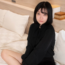 【初拍】“不能被男朋友發現” F罩杯裝美乳JD偷偷做愛。 一邊說著不行，一邊夾著肉棒。 精液灌入她緊緻的陰道。